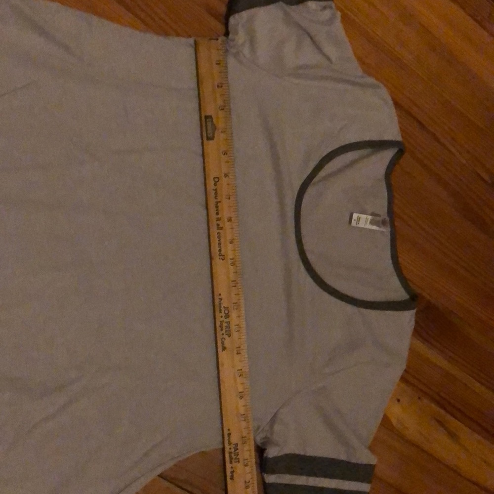 LuLa Roe Top - Picture 5 of 5